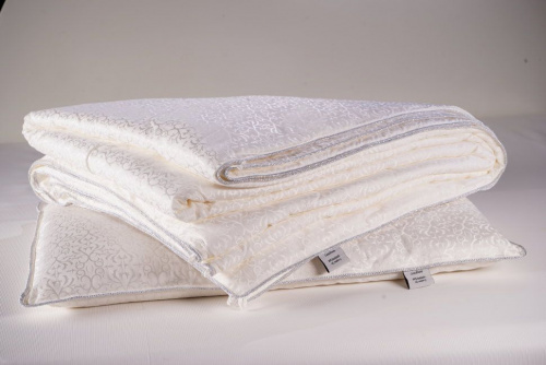 Шелковое одеяло Luxe Dream Luxury Silk всесезонное 200x220 купить в интернет магазине LiveStor.ru
